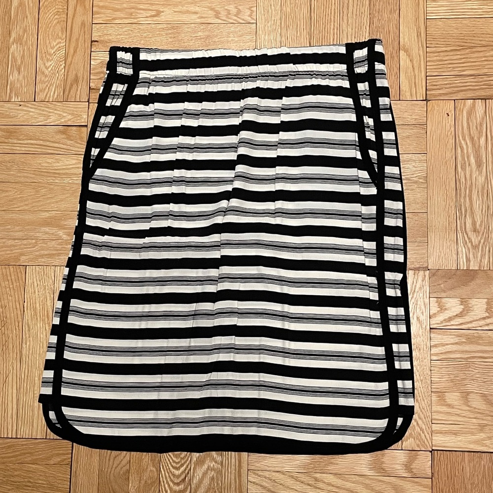 Loft lightweight skirt